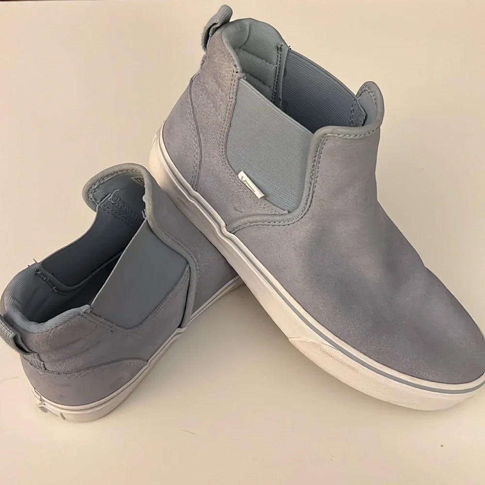 Vans Asher Chelsea Suede Mid Boot in Blue Fog Slip On Sneaker Skater Size 9.5 - Picture 2 of 13